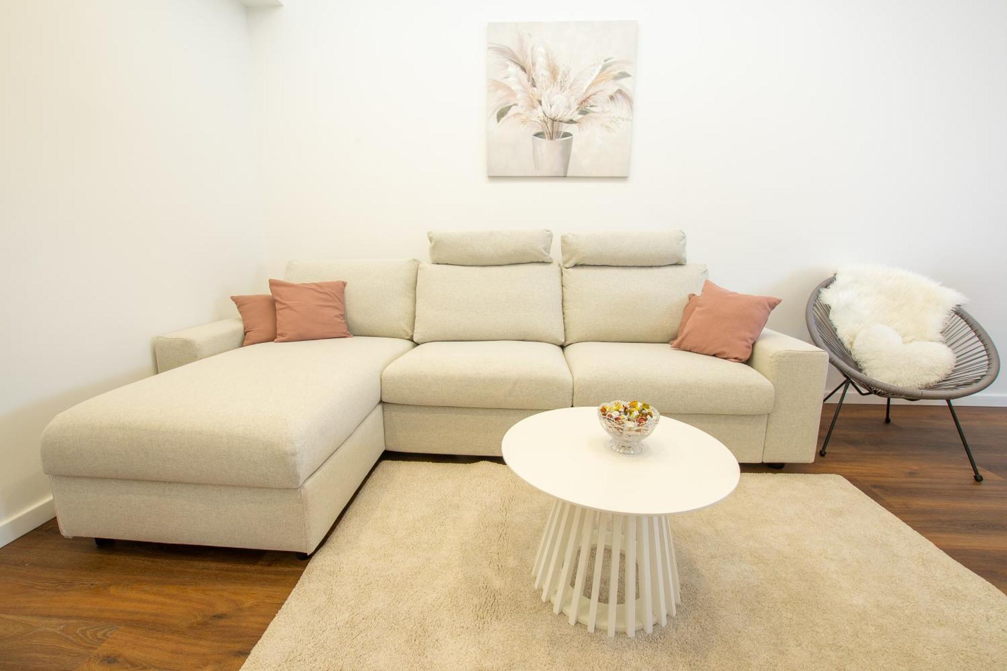Apartman Valentina - Self Check In And Check Out โอโทชาส ภายนอก รูปภาพ