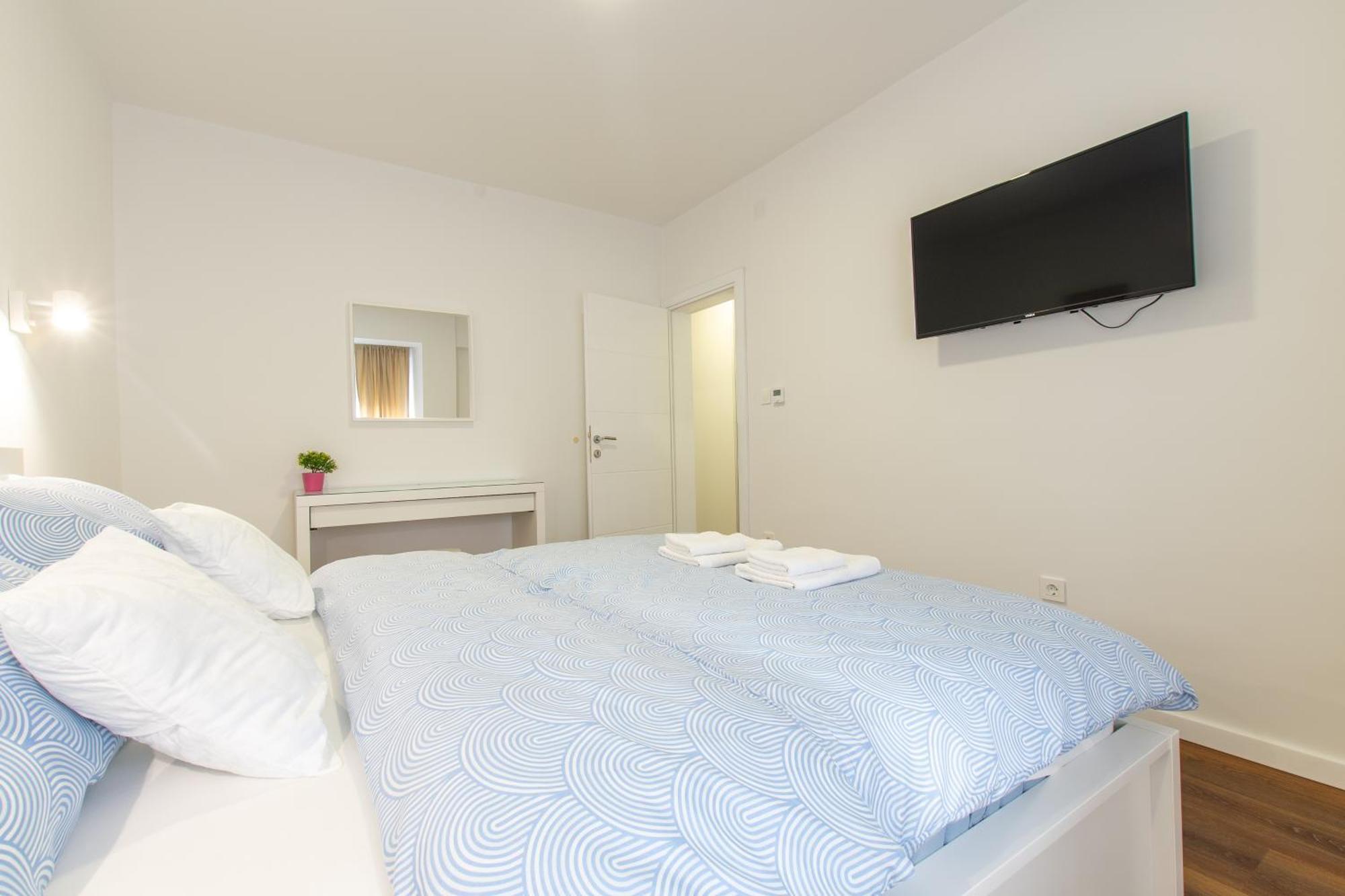 Apartman Valentina - Self Check In And Check Out โอโทชาส ภายนอก รูปภาพ