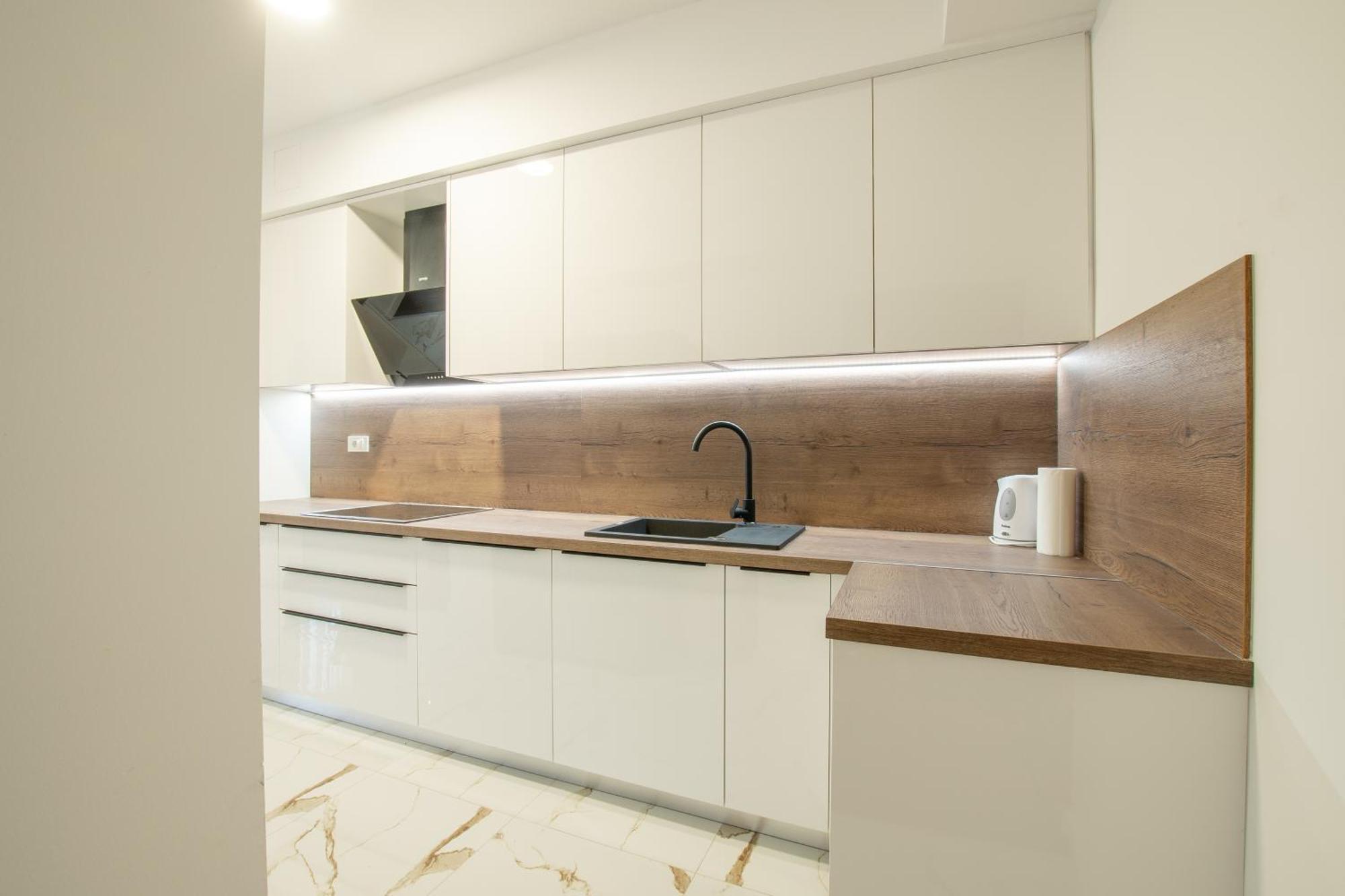 Apartman Valentina - Self Check In And Check Out โอโทชาส ภายนอก รูปภาพ